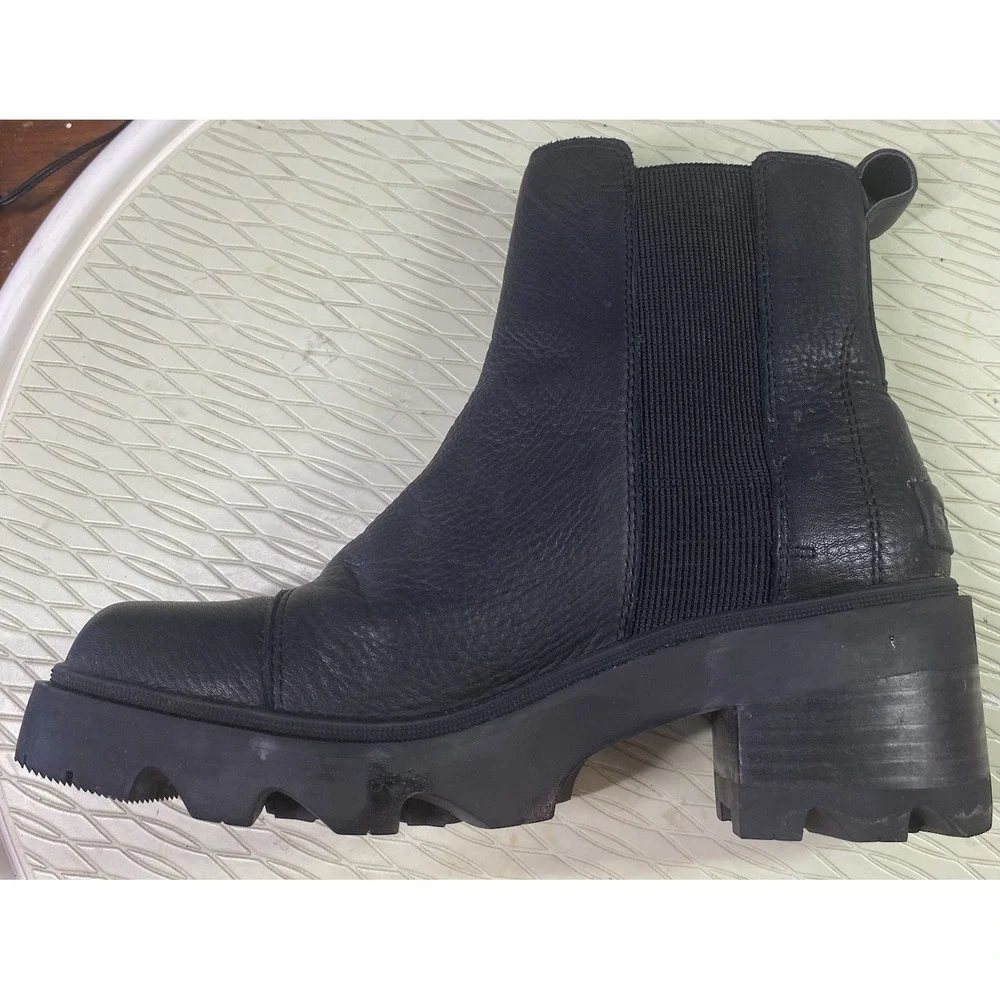 Sorel Joan Now Chelsea Leather Black Pull-on Ankle Combat Boots Lug Sole 8 EUC